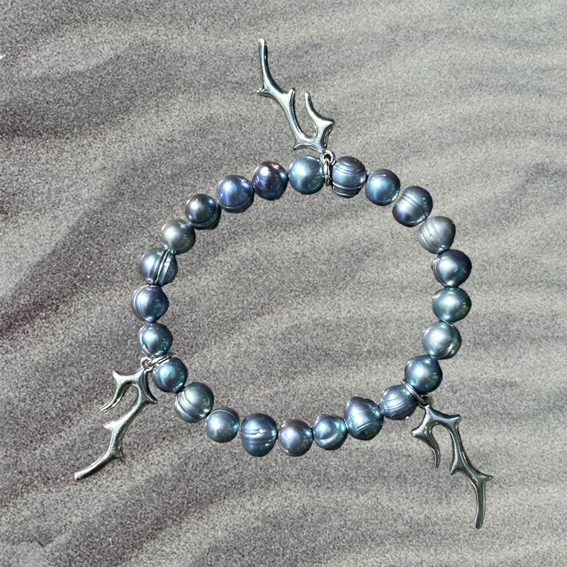 growth - iridescent pearl bracelet